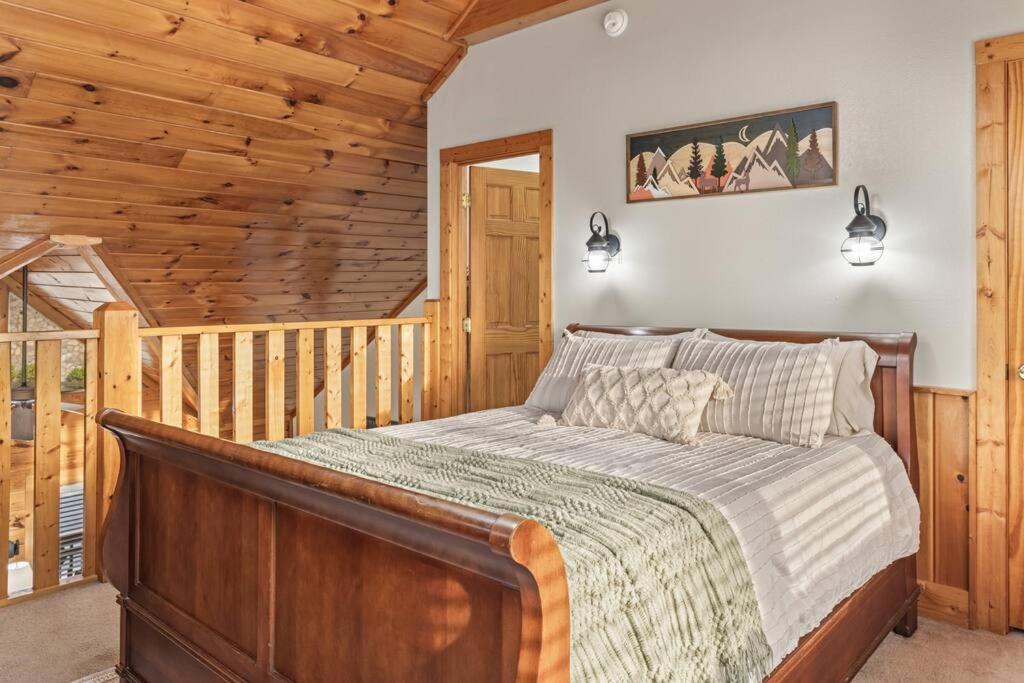Cozy Cabin In The Smokies!!! Fully Furnished And Complete With Community Indoor And Outdoor Pools And Spas, Game And Fitness Rooms As Well As A Private Hot Tub Pigeon Forge Luaran gambar